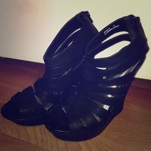 🔥Strappy Wedge, Size 9