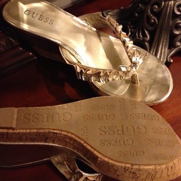 TRADED* Guess gold wedges! - Picture 3 of 4