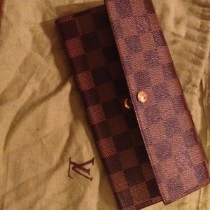 On HOLD Wallet & dust cover w/ Louis Vuitton