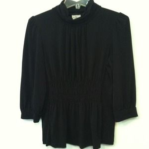 Black middle gathered top