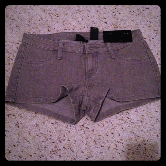 GREY SHORTS sz1