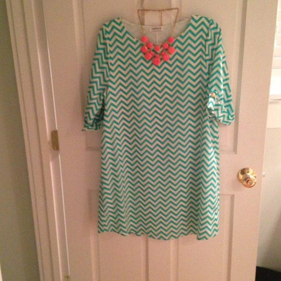 Green and off white adorable chevron dress
