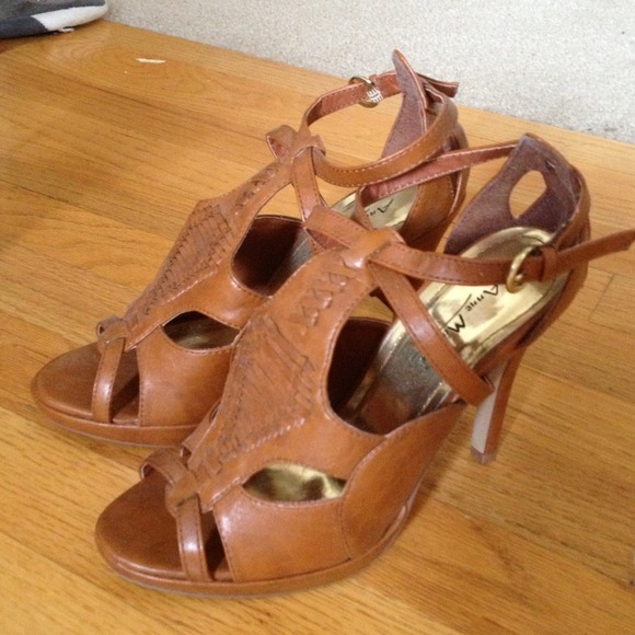 Cognac brown summer sandal heels