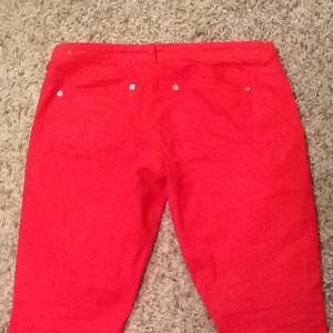 ALMOST FAMOUS RED SKINNY JEANS SIZE 9 JUNIORS