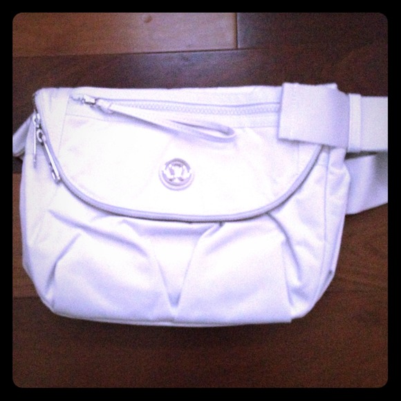 lululemon athletica Handbags - 🎉SOLD NWT Lululemon Festival Bag Nimbus