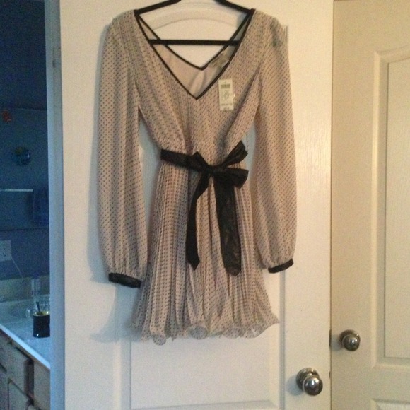 Dresses & Skirts - ⭐⭐RESERVED for @Shanise⭐⭐