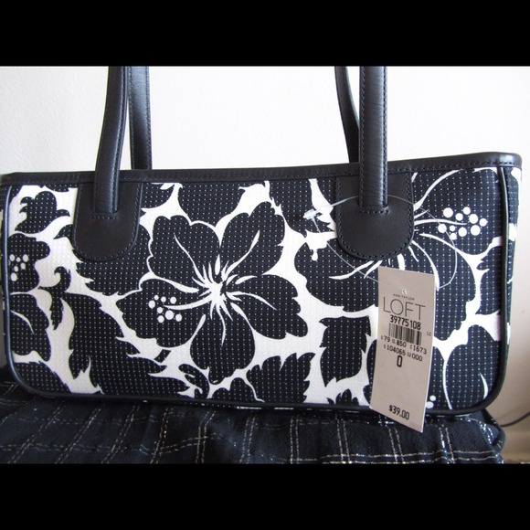 SOLD!!!!!NWT Ann Taylor Loft shoulder bag - Picture 4 of 4