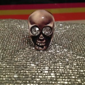 ❌Sold❌Boutique Resin Skull Ring (Size 8)