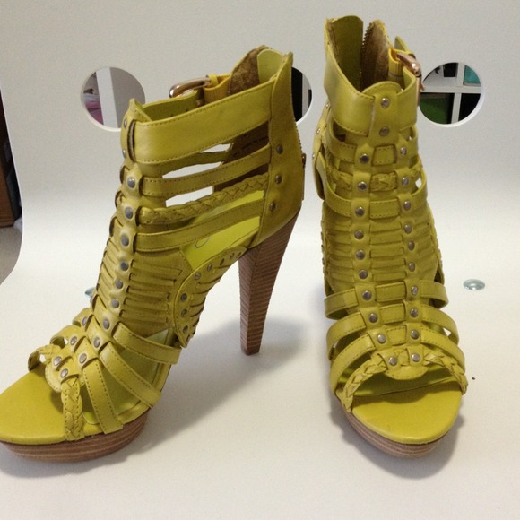 Aldo yellow heels