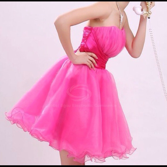 Wedding dress - Picture 2 of 4