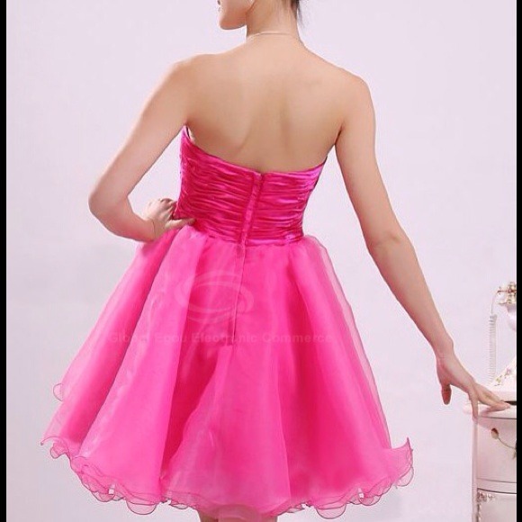 Wedding dress - Picture 3 of 4