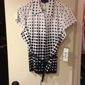 Dotted short sleeve top
