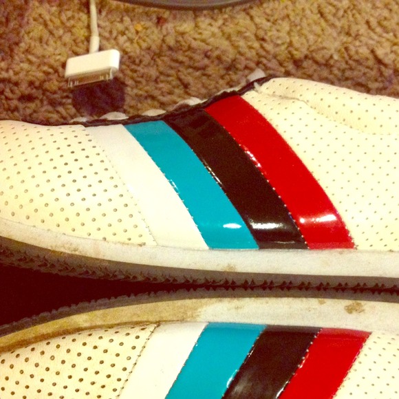 Shoes retro stripes