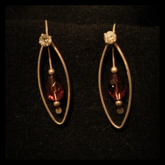 Pretty amethyst tone earrings