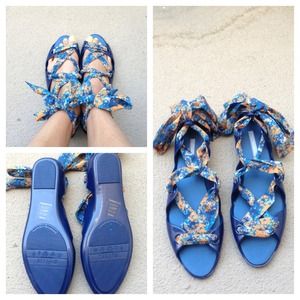 MELISSA Tie Up Sandals ✨NEW!!✨