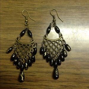 black ear-rings (have 2 color for u,black or pink)