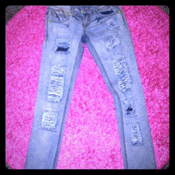 Ripped denim skinny jeans.