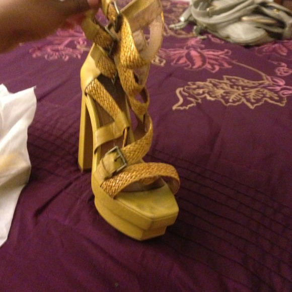 ๐ SOLD๐ Jeffrey Campbell Sandals - Picture 4 of 4