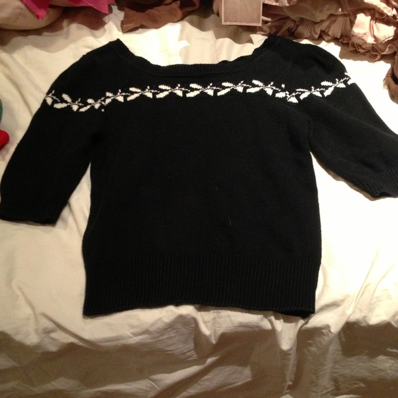 Betsy Johnson cropped short sleeve sweater