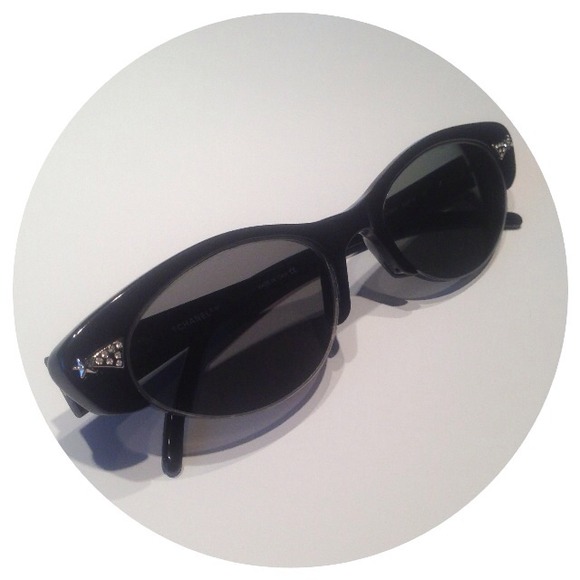 ?Authentic vintage CHANEL Sunglasses?