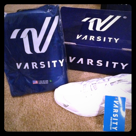 *BRAND NEW* 👟Varsity Cheer Shoes👟