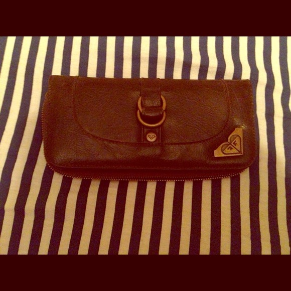 Roxy Brown button and zipper wallet