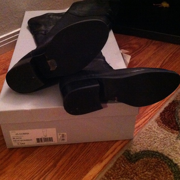 Jessica Simpson Knee High Boots. Will accept offer - Picture 2 of 2