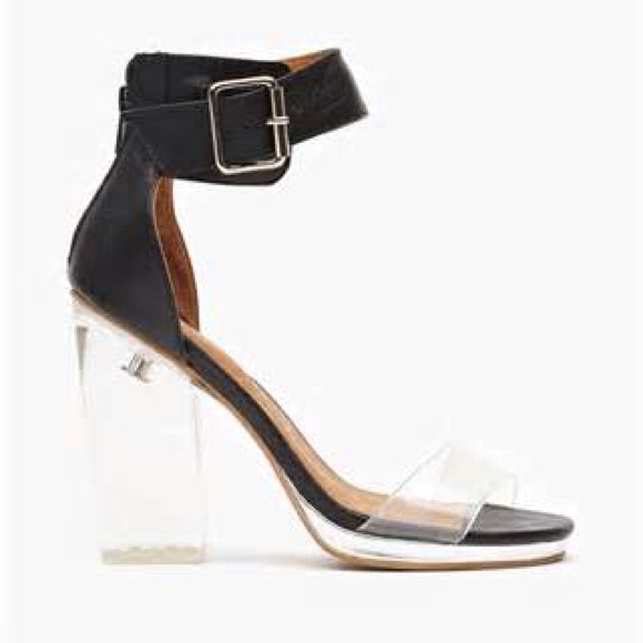 Jeffrey Campbell soirée