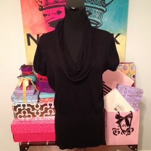 ❌Sold❌Express Cowl Neck Short Sleeved Top (Size L)