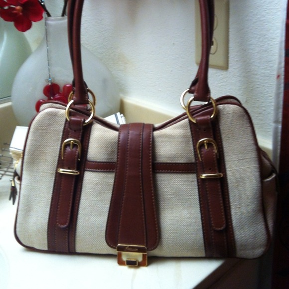 📌SOLD📌 Etienne Aigner signature satchel