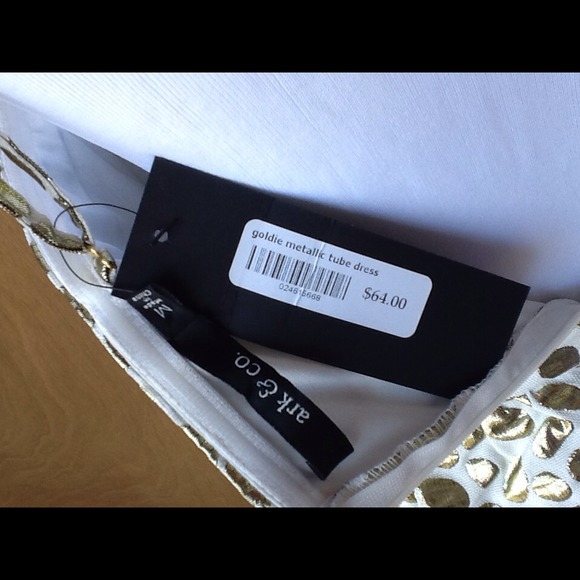 NWT 🎉🎉🎉REDUCED🎉🎉🎉 - Picture 3 of 4