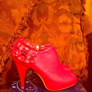 Reduced!!!! Red ruffled back booties