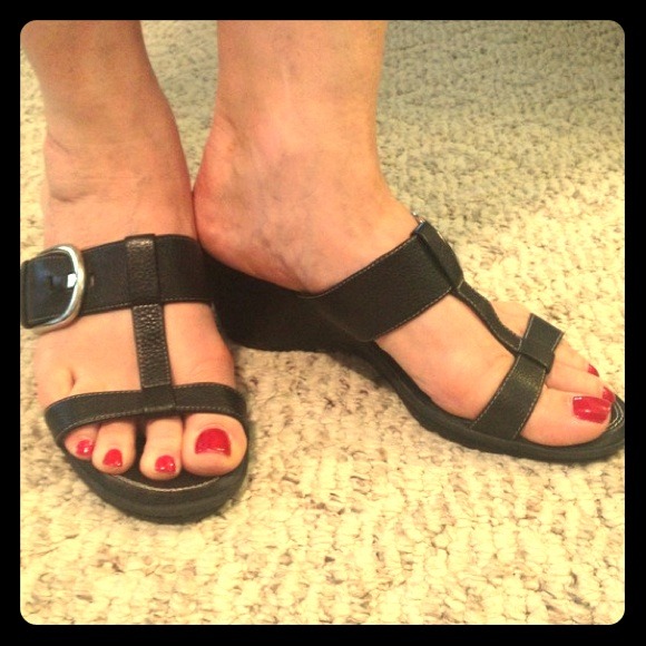 Leather buckle wedges
