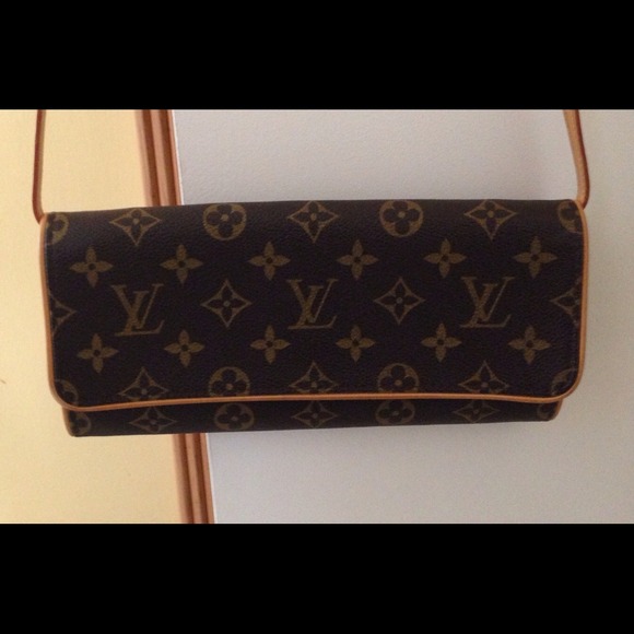 SOLD Authentic LV GM Pochette - Picture 1 of 4