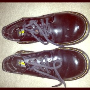 Dr. Martens Air Wave in Black Smooth Sz. 8
