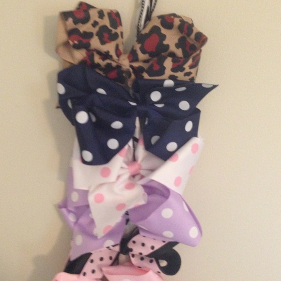 🎀🎀HANDMADE BOWS🎀🎀 - Picture 2 of 3