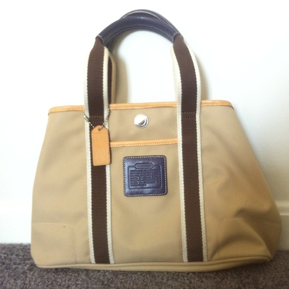 Coach Hamptons Canvas tote