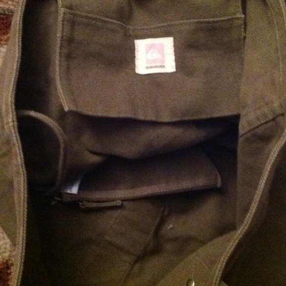 Traded🌞Quicksilver Multi Purpose Bag. 🎒TRADED🎒 - Picture 3 of 3