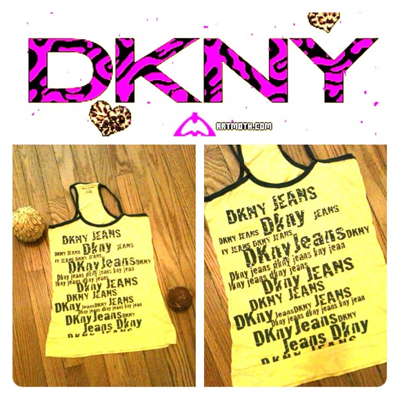 ❤NWOT DKNY Tank With Rhinestones❤