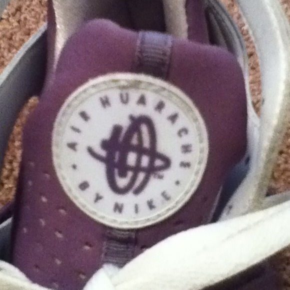 ๐จSOLD๐จNike huaraches - Picture 4 of 4