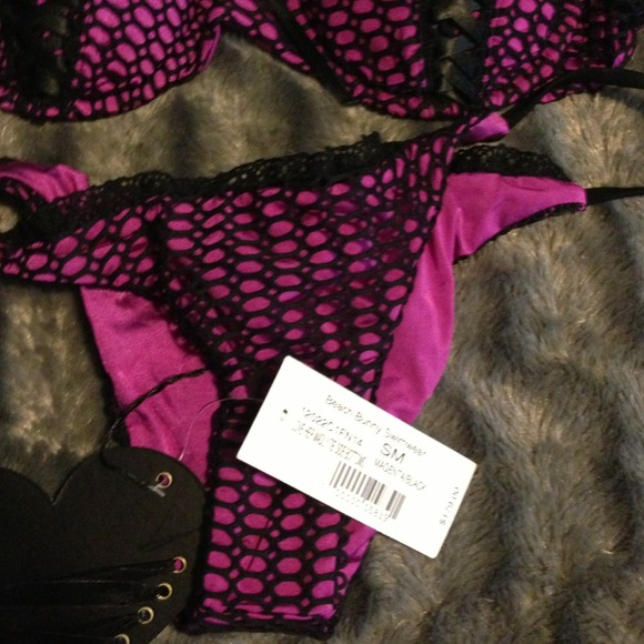 SOLD** - Picture 3 of 3