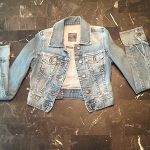 Light wash cropped denim jacket