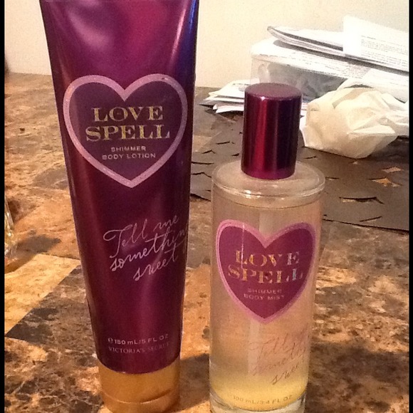 PRICE REDUCED!!!Victoria Secret Love Spell glitter