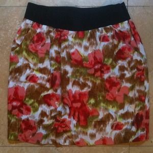 ❌SOLD❌JACK BB DAKOTA floral skirt w/ black band