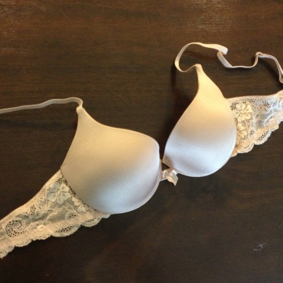 SOLD - Victoria's Secret Angels Air Bra 34B - Picture 1 of 3