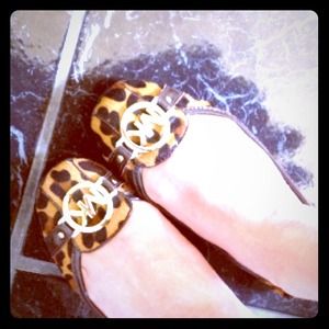Brand New Michael Kors Leo Flats