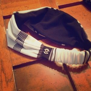 ❌Sold❌ Reversible bang buster head band NWOT