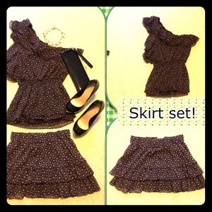 🎉HP 10/20/13🎉 BCBG - SKIRT