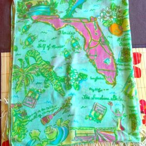 🎀REDUCED🎀 Lily Pulitzer Florida Scarf