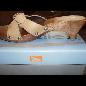 Candies heeled sandles.